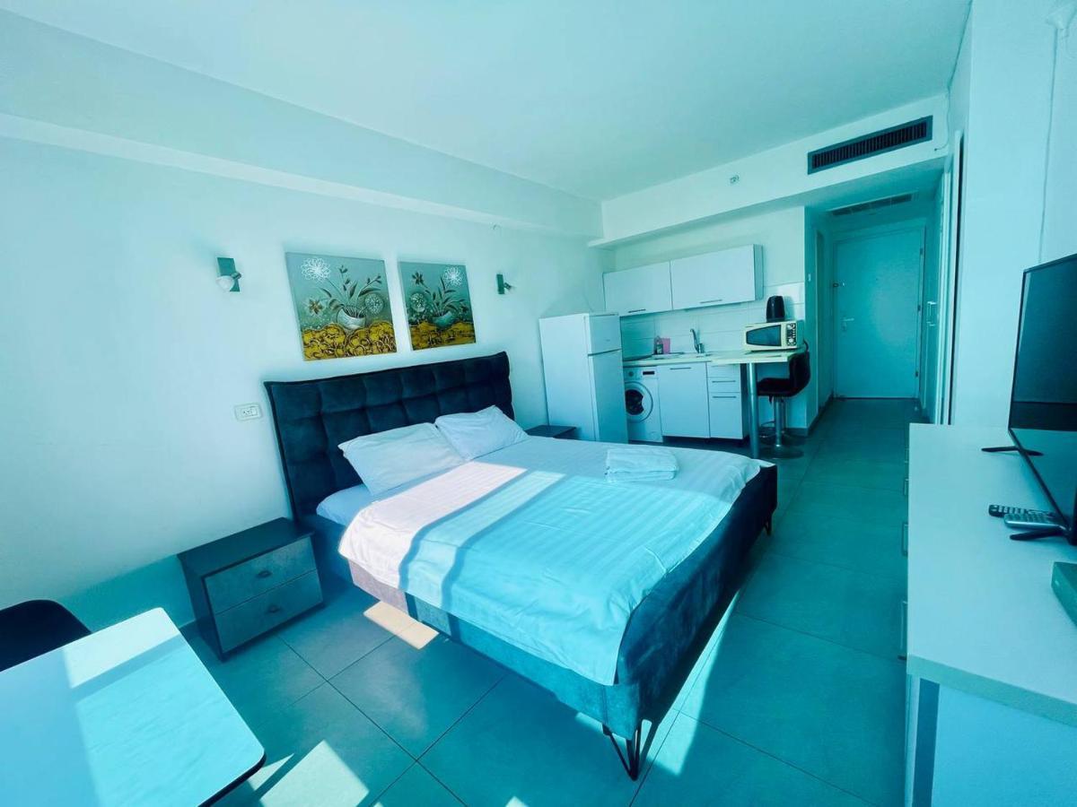 Sea Breeze Apartment *