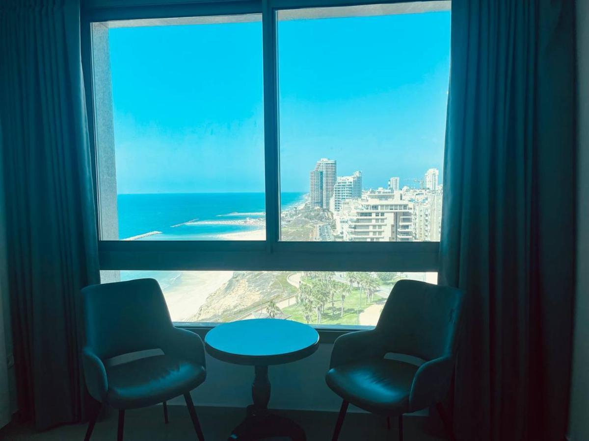 Sea Breeze Apartment *