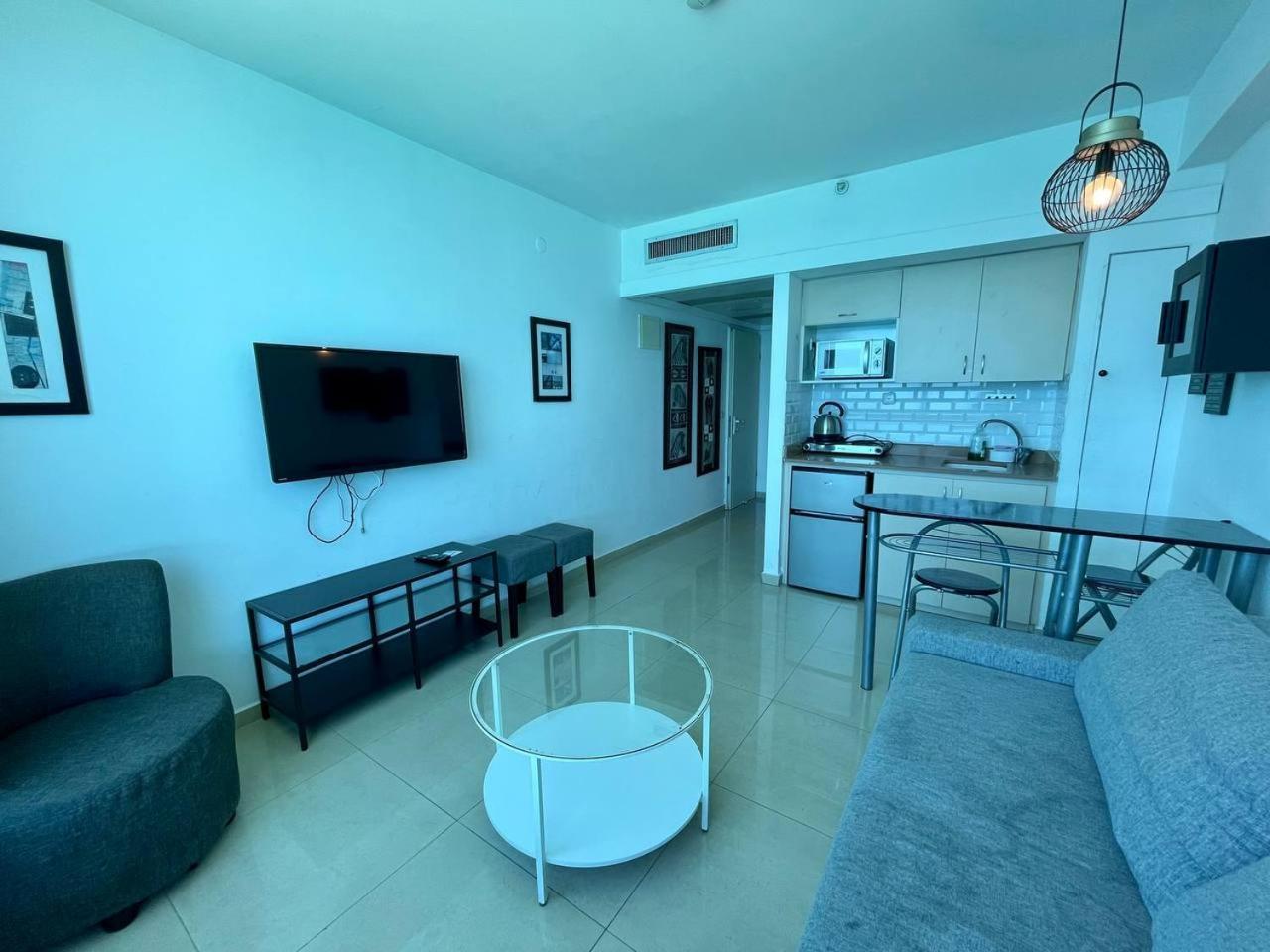 Apartment Sea Breeze